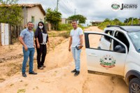 Legislativo visita ruas e conversa com a população sobre a limpeza da cidade após a entrada da ANMA em Jacinto